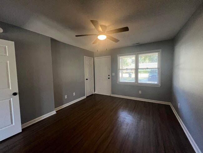 Building Photo - 1922 Coral Way