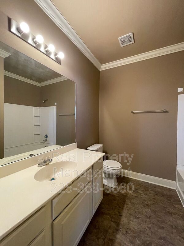 Building Photo - 31855 LA Hwy 16