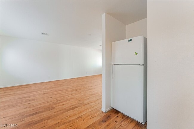 Building Photo - 375 N 15th St