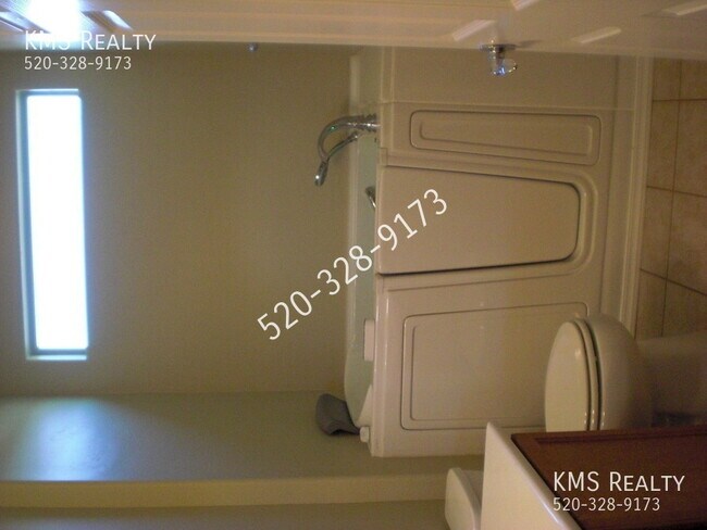 Building Photo - 14013 E Voss St