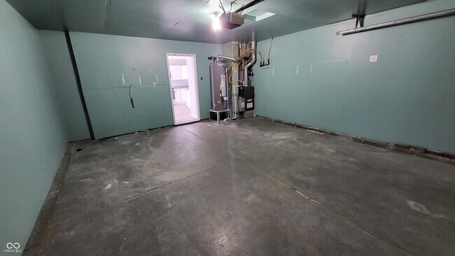 Building Photo - 1877 E Werges Ave
