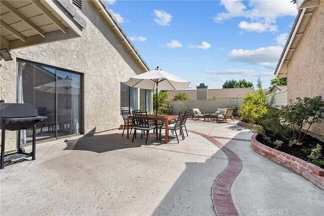Building Photo - 26064 Tampico Dr