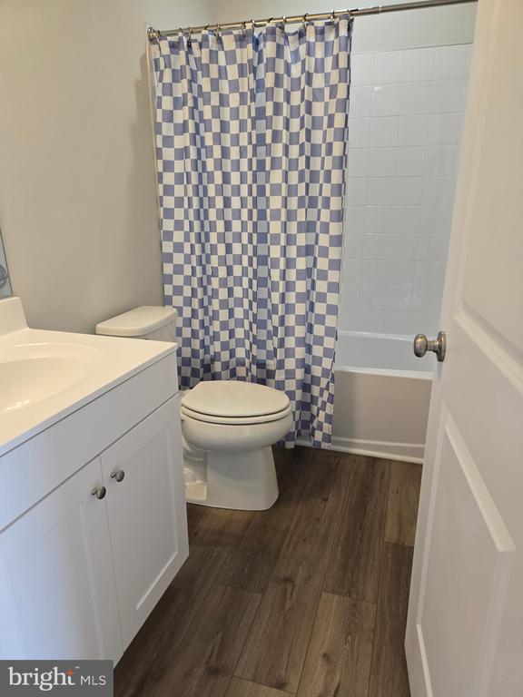 Building Photo - 803 Blue Wing Ct