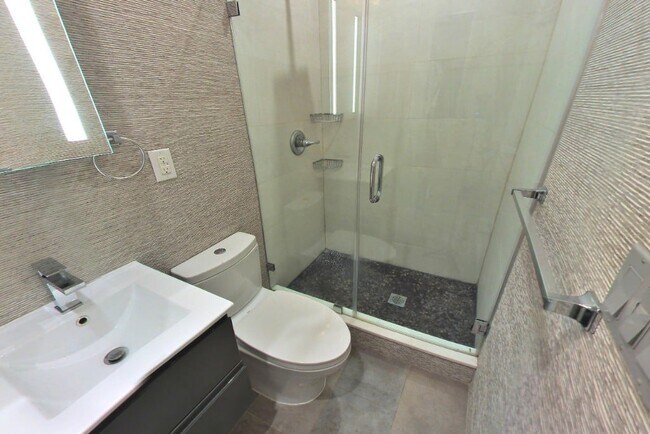 Building Photo - 438 W 52nd St