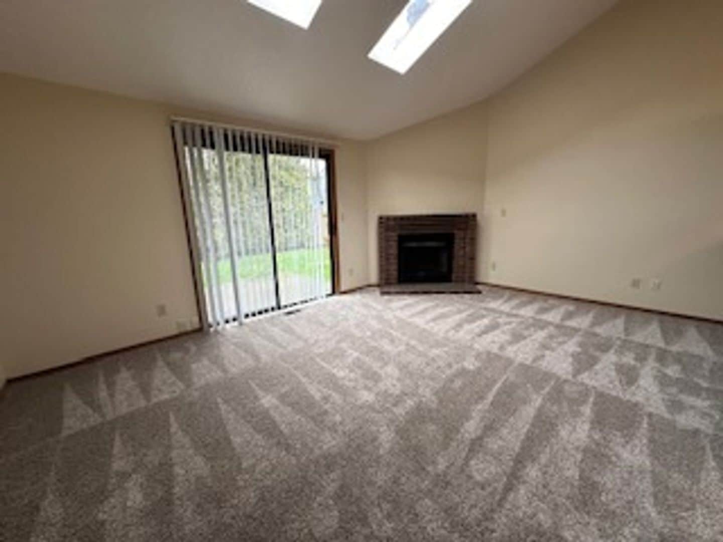 Building Photo - 16265 NW Lyndel Ln