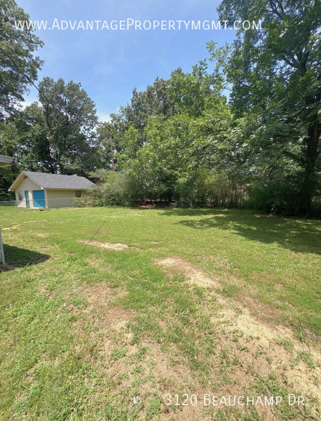 Building Photo - 3120 Beauchamp Dr