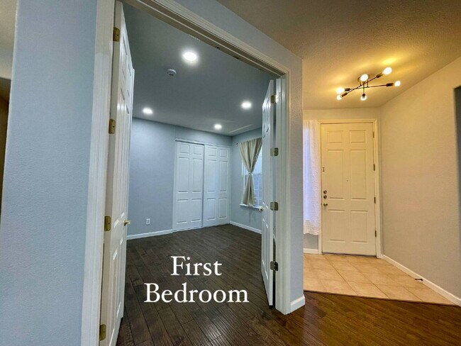 Building Photo - 1731 Petit Peak Ct