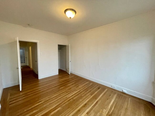 Building Photo - 461 22nd Ave
