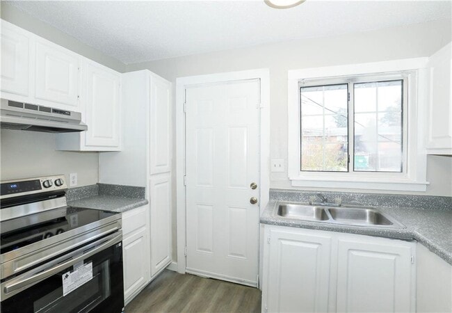 Building Photo - 2065 Alison Ct SW