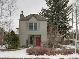 Building Photo - 556 Steele St