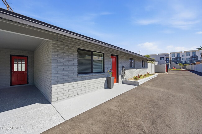 Building Photo - 4139 N 27th St