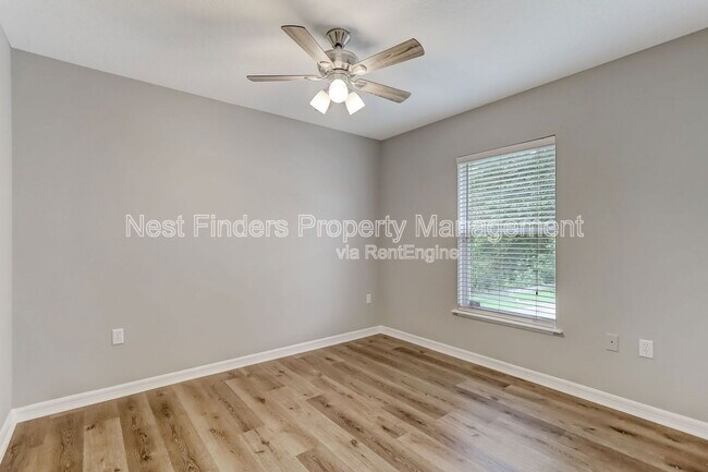 Building Photo - 172 King Arthur Ct