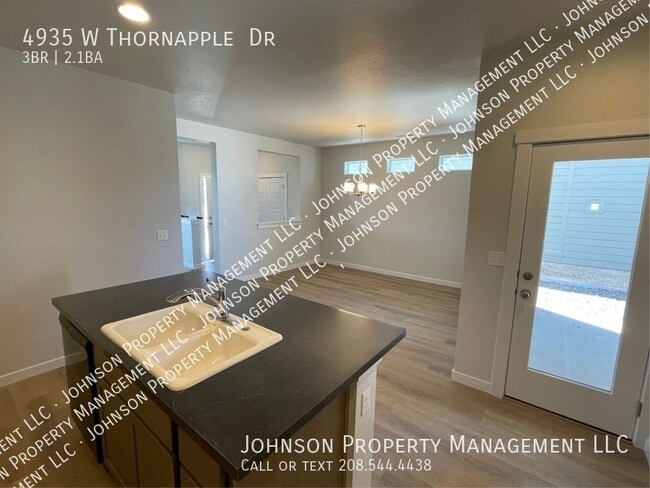Building Photo - 4935 Thornapple Dr