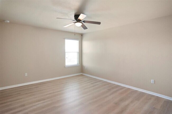 Building Photo - 126 Denton Dr