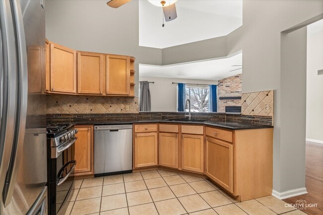 Building Photo - 3018 Coastal Dr