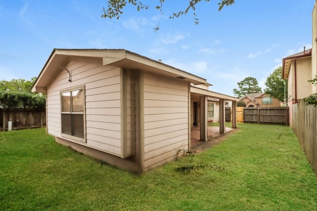 Building Photo - 12314 Meadow Ridge Dr