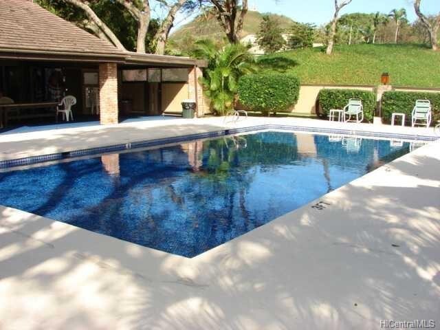 Building Photo - Spacious 3/2 in Kaneohe with Tropical Views
