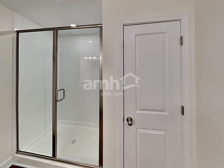 Building Photo - 608 Drema Ct