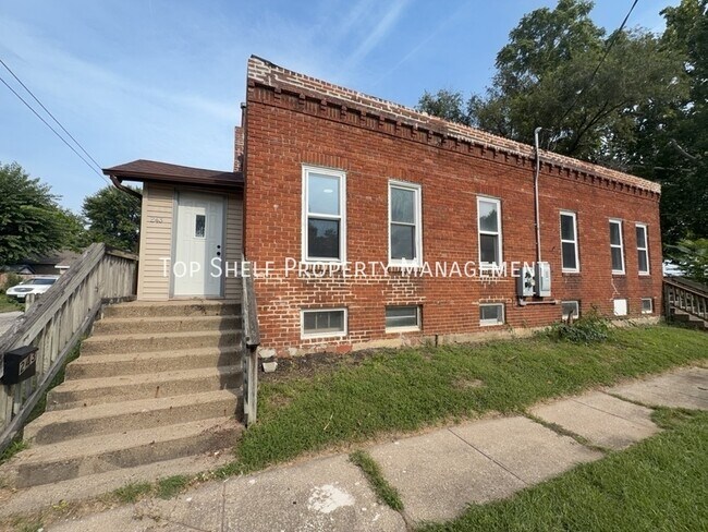 Building Photo - 243 E 24th St