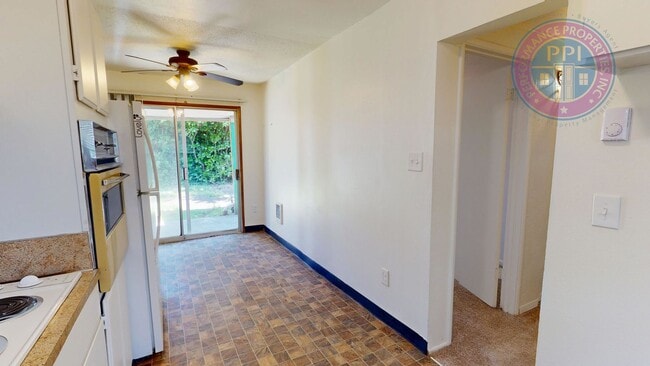 Building Photo - Beaumont - Prime Location!  Great Floor-Plan, Fully Fenced Yard, Pet Friendly!!
