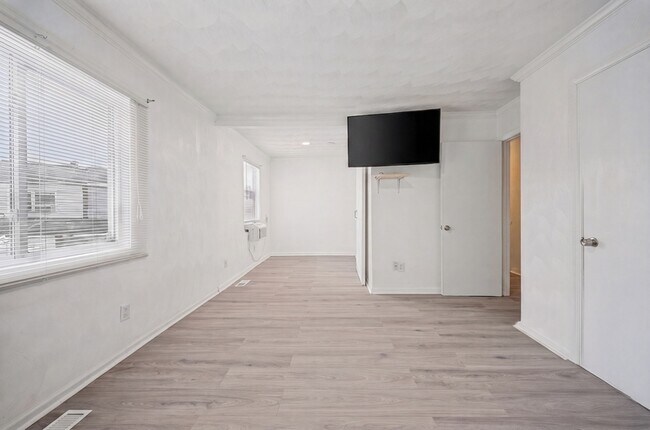 Building Photo - 3244 Yorkborough Way