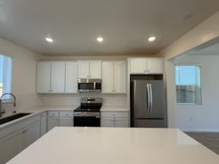 Building Photo - 6575 E Cresthaven Dr