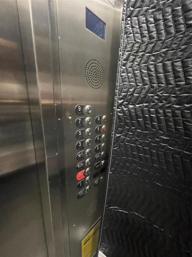 Building Photo - 3301 Spanish Moss Terrace