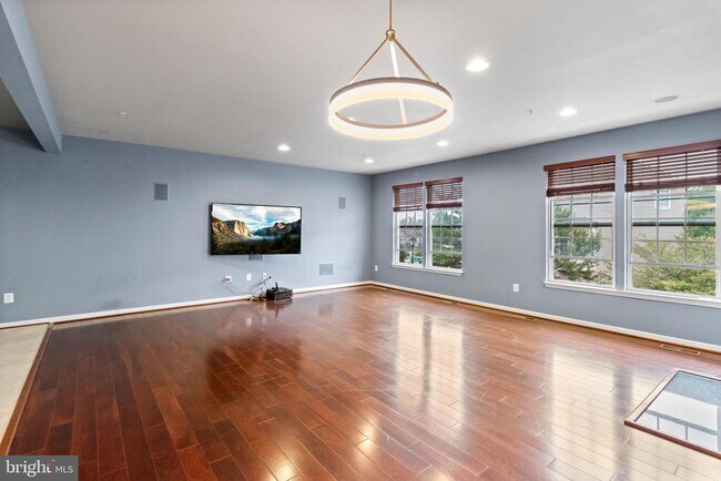 Building Photo - 7022 Black Oak Rd