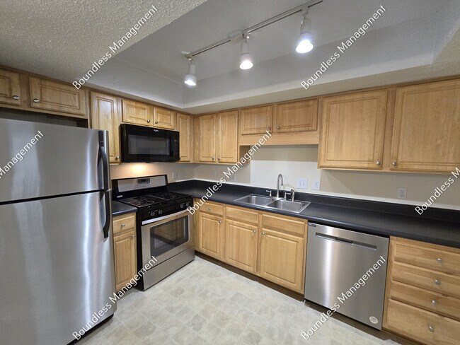 Building Photo - 3301 Henderson Mill Rd