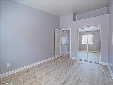 Building Photo - 505 Regal Robin Way