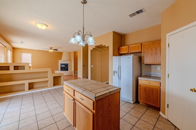 Building Photo - 10416 Rosefinch Dr NW