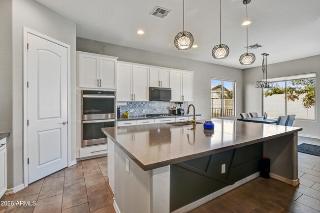 Building Photo - 23018 E Orchard Ln