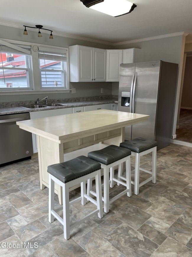 Building Photo - 75 Union St