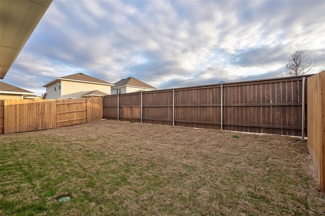 Building Photo - 135 Living Reef Dr