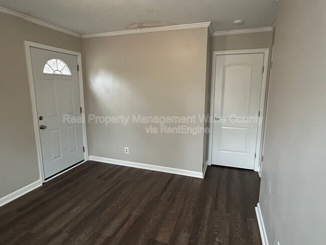 Building Photo - 606 Infinity Rd