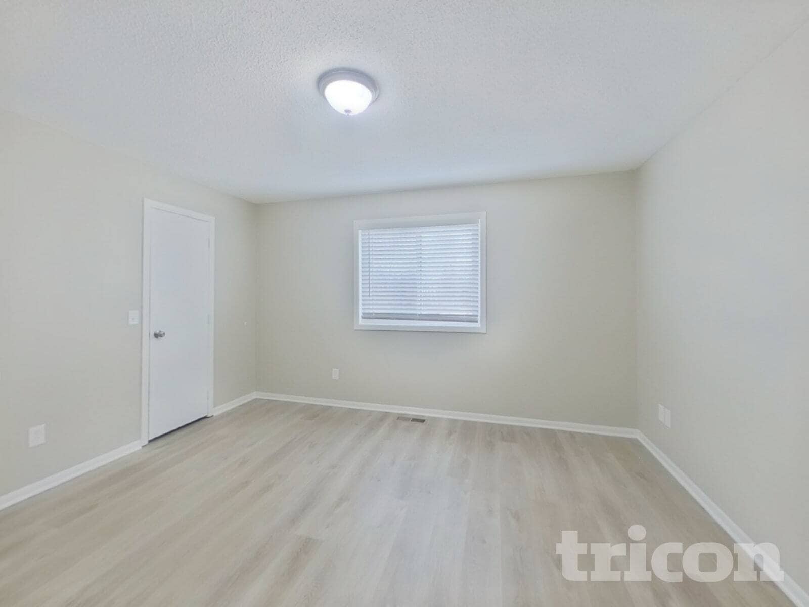 Building Photo - 14098 Yosemite Ave S