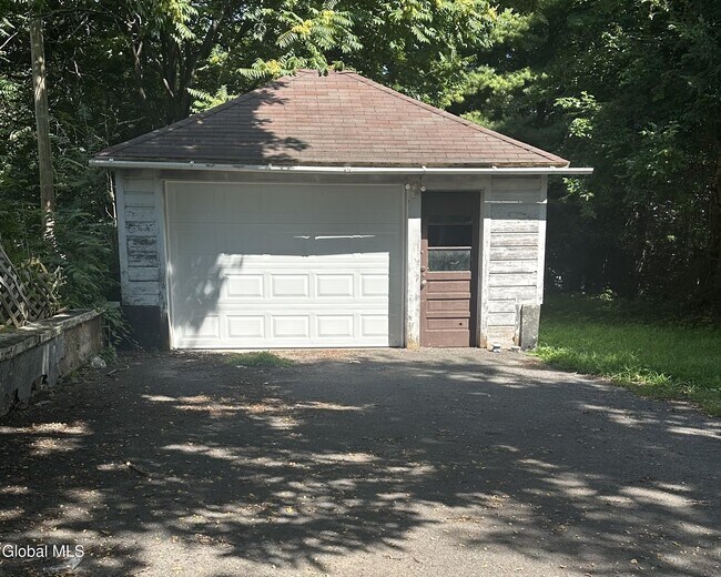 Building Photo - 1617 Campbell Ave