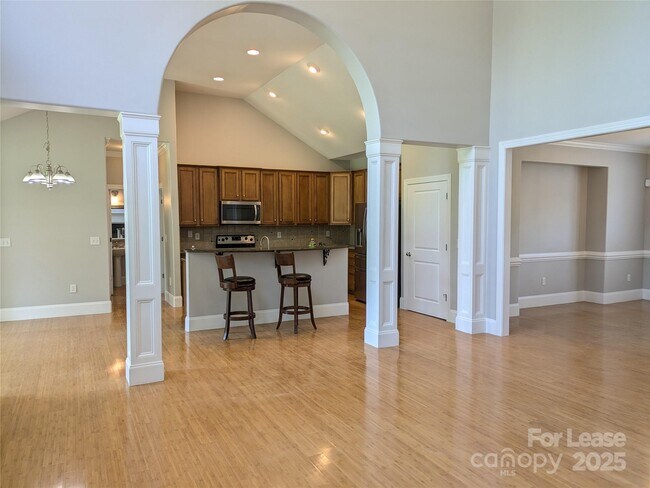 Building Photo - 103 Hickory Hill Rd