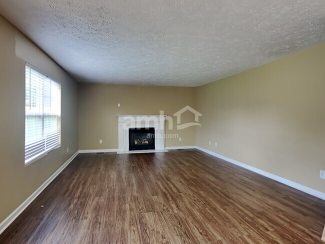 Building Photo - 2315 Hayward Ln