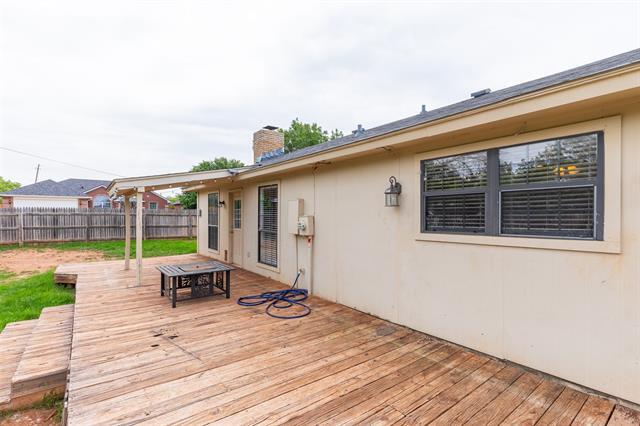 Building Photo - 3902 Karen Dr