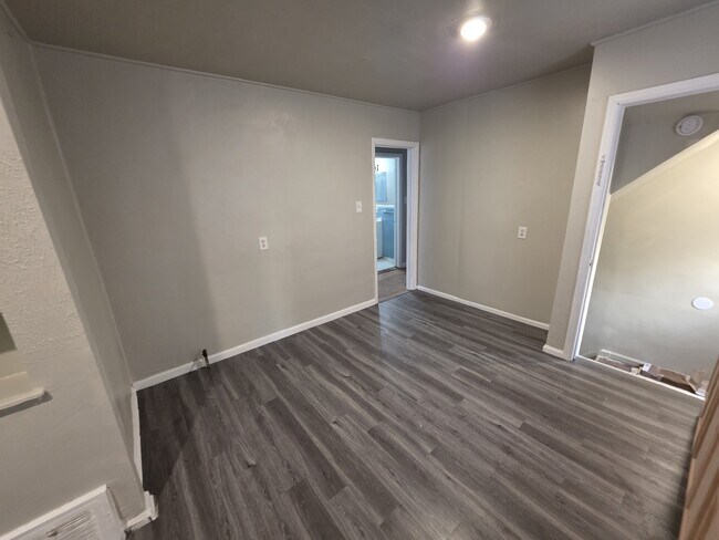 Building Photo - 20101 Biltmore St