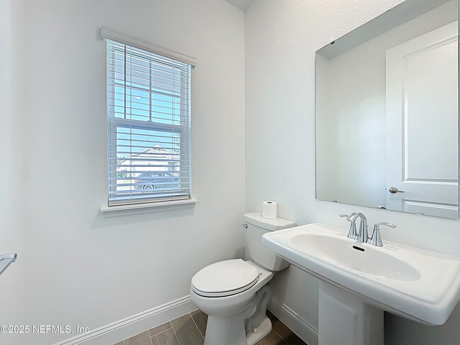 Building Photo - 289 Pentwater Rd