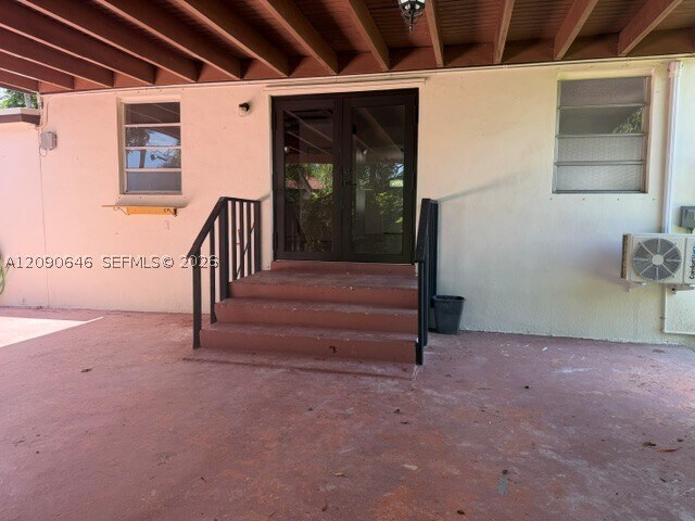 Building Photo - 2725 SW 82nd Ave