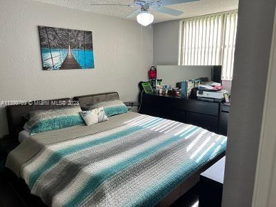 Building Photo - 8004 SW 149th Ave