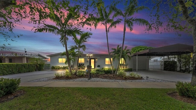 Building Photo - 2900 SW 92nd Ave