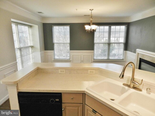 Building Photo - 12765 Fair Crest Ct