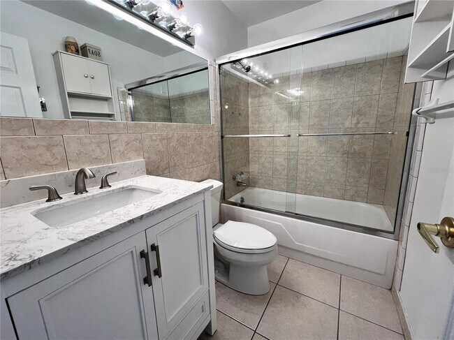 Building Photo - 250 126th Ave