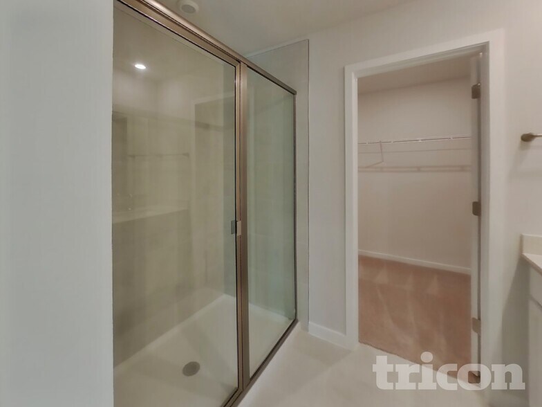 Building Photo - 14934 Macadamia Ln