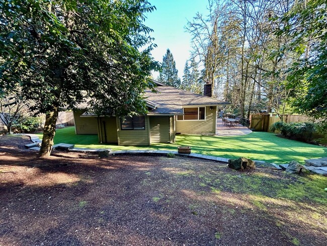 Building Photo - Mercer Island House