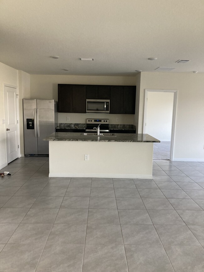 Building Photo - 5121 Sultana Cv